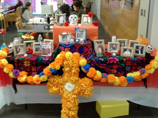 Altares for mis&nbsp;muertos